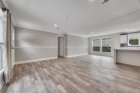 Living - 359 Hembree Rd, Commerce, GA 30529 photo 3 of 4