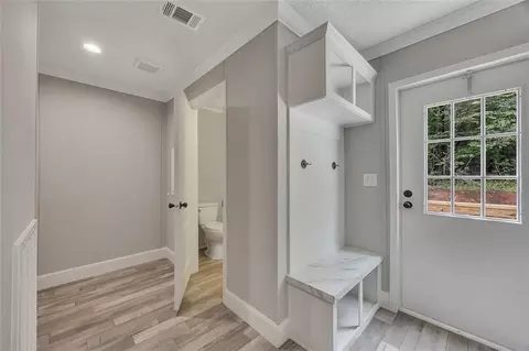 Entry Way - 359 Hembree Rd, Commerce, GA 30529 photo 2 of 3