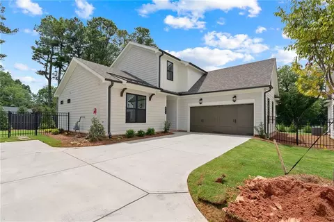 527 Pearl St, Cumming, GA 30040