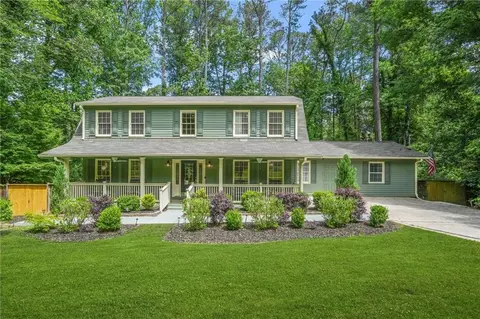 220 Hillswick Ct, Atlanta, GA 30328