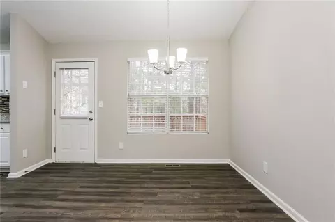 820 Tradd Ct, Stone Mountain, GA 30087 photo 5