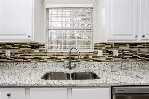 820 Tradd Ct, Stone Mountain, GA 30087 photo 7