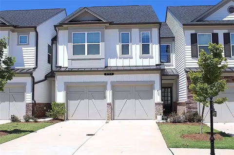 5790 Thornton Dr, Cumming, GA 30028