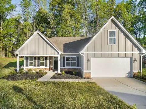 733 Springhill Dr, Gray, GA 31032