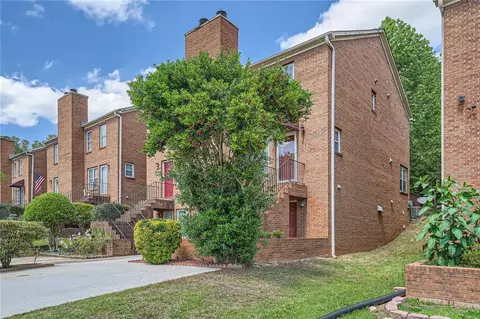 91 Davis Mill Ct, Lawrenceville, GA 30044