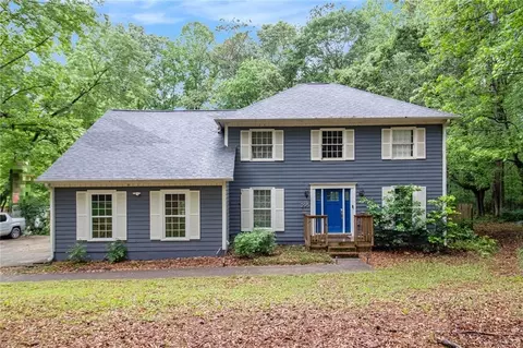 295 N Fayette Dr, Fayetteville, GA 30214