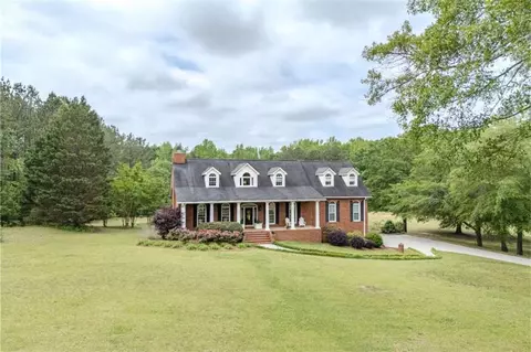 7174 Rockmart Rd, Silver Creek, GA 30173