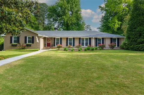 690 Glenforest Rd, Sandy Springs, GA 30328