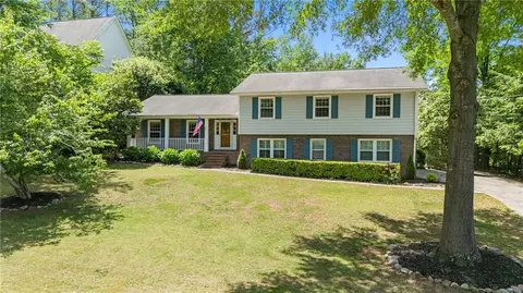 4842 Mcpherson Dr NE, Roswell, GA 30075