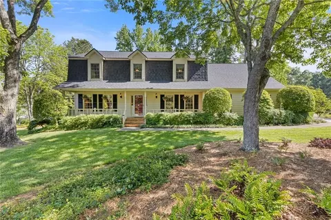 3527 Starwood Trl SW, Lilburn, GA 30047