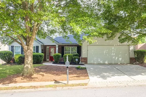 252 River Mist Cir, Jefferson, GA 30549