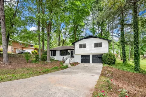 671 Shannon Green Cir SW, Mableton, GA 30126