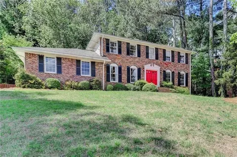 1450 Holly Bank Cir, Dunwoody, GA 30338