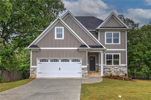 13 Barnsley Ct, Adairsville, GA 30103