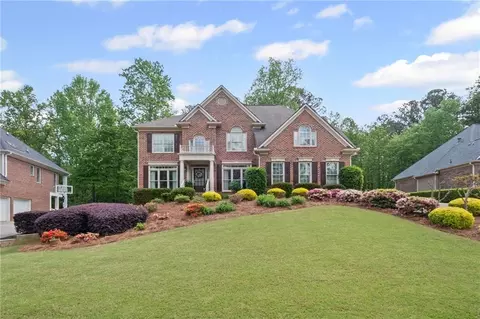 227 Cedarhurst Dr, Canton, GA 30115