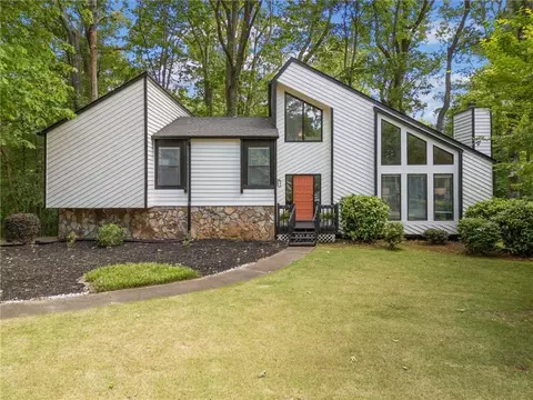 4514 Creekwood Cir NW, Kennesaw, GA 30152