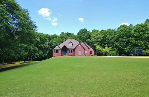 454 Primrose Ln, Pendergrass, GA 30567