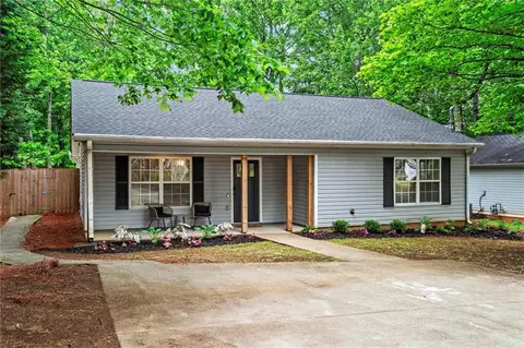 2565 Bates St SE, Smyrna, GA 30080