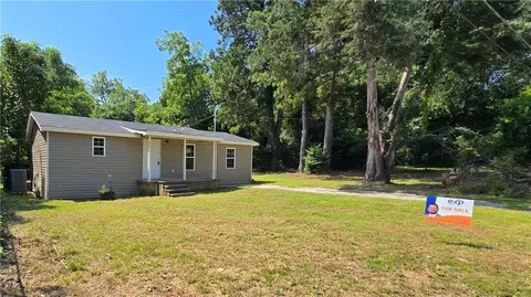 57 Kemp St, Fort Valley, GA 31030