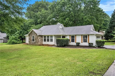 110 Peach Pointe Dr, Mcdonough, GA 30253 photo 2