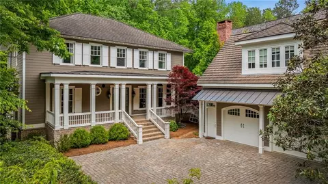 9179 Selborne Ln, Chattahoochee Hills, GA 30268