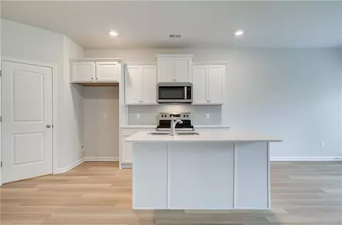 Kitchen - 324 Tulip Dr, Covington, GA 30016 photo 1 of 2
