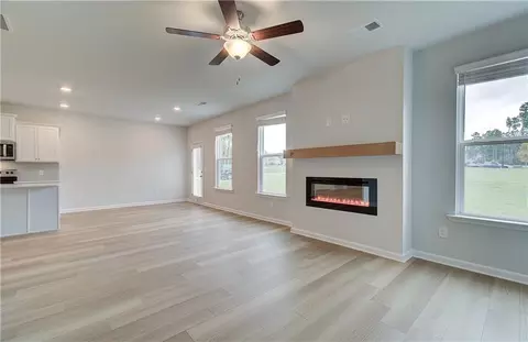Living - 324 Tulip Dr, Covington, GA 30016 photo 5 of 6