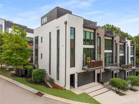 307 Cedar Dust Dr, Decatur, GA 30030