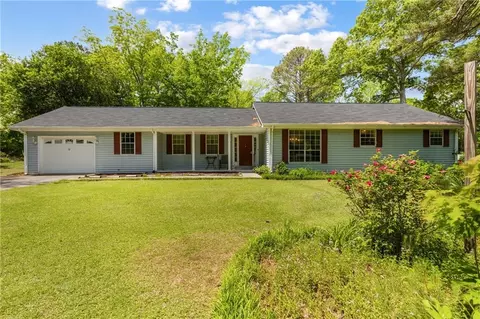 40 Carole Dr, Carrollton, GA 30117