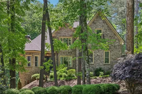 895 Freemanwood Ln, Milton, GA 30004