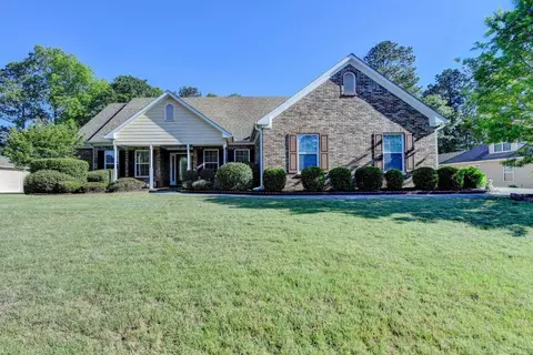 1550 Misty Valley Dr, Lawrenceville, GA 30045