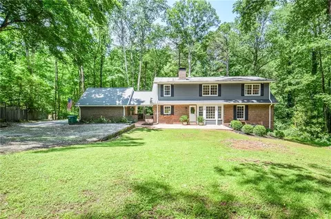 1216 Oleander Dr SW, Lilburn, GA 30047