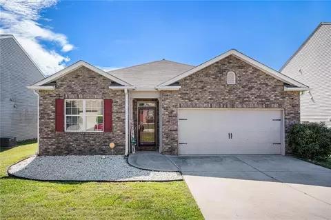 1907 Sea Oats Dr, Hampton, GA 30228