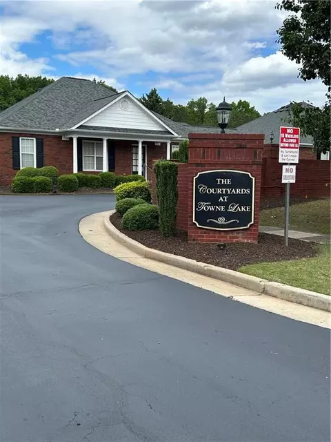 401 Courtyard Ter, Woodstock, GA 30189