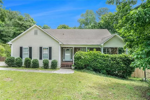 1211 Fly Rod Ln, Loganville, GA 30052