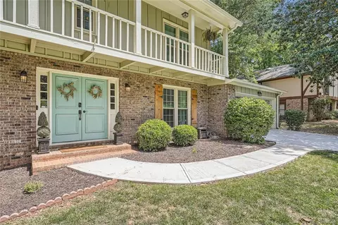 1080 Northshore Dr, Roswell, GA 30076