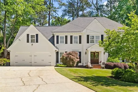 1018 Layfield Ct, Dunwoody, GA 30338