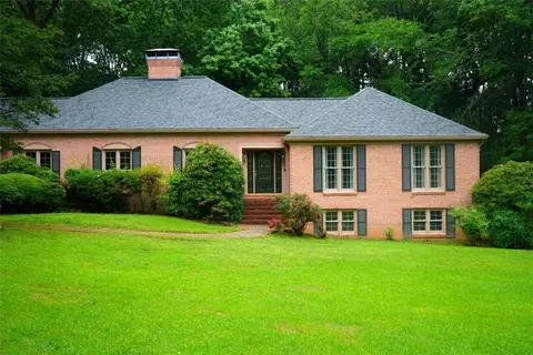 5346 Light Cir, Norcross, GA 30071