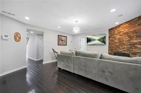Entry Way - 4125 Fallbrook Dr, Duluth, GA 30096 photo 2 of 3