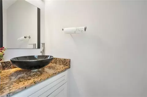 Bath - 4125 Fallbrook Dr, Duluth, GA 30096 photo 6 of 7