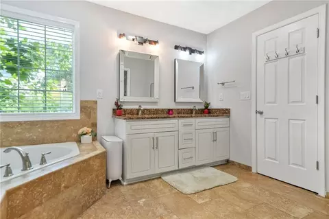 Bath - 4125 Fallbrook Dr, Duluth, GA 30096 photo 3 of 7