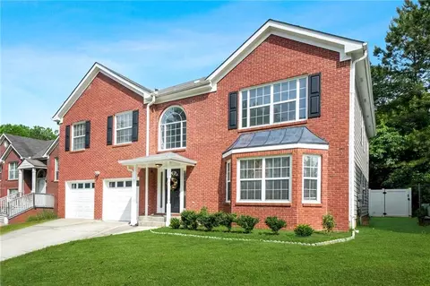 Exterior - 4125 Fallbrook Dr, Duluth, GA 30096 photo 2 of 5