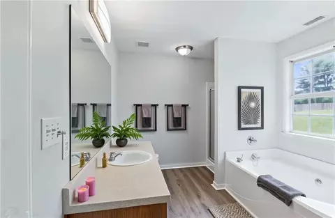 Bath - 75 Oak Hill Dr, Covington, GA 30016 photo 1 of 7