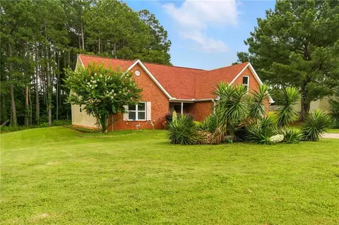 Exterior - 75 Oak Hill Dr, Covington, GA 30016 photo 4 of 6