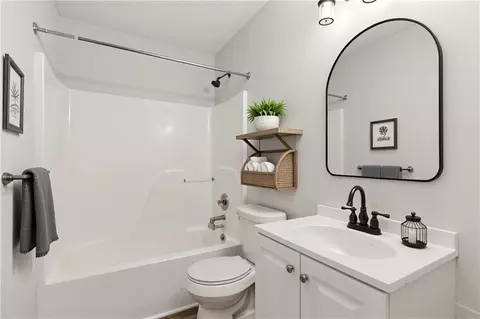 Bath - 75 Oak Hill Dr, Covington, GA 30016 photo 3 of 7