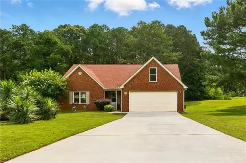 Exterior - 75 Oak Hill Dr, Covington, GA 30016 photo 5 of 6