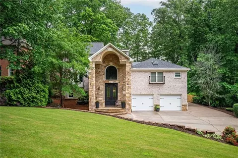 3290 Coachmans Way NE, Roswell, GA 30075