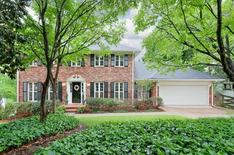 4140 Summit Dr, Marietta, GA 30068