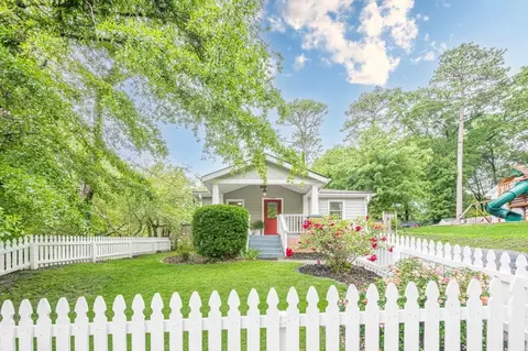 2497 Edwards Dr NW, Atlanta, GA 30318