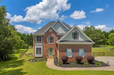 3135 Castlewood Dr, Loganville, GA 30052
